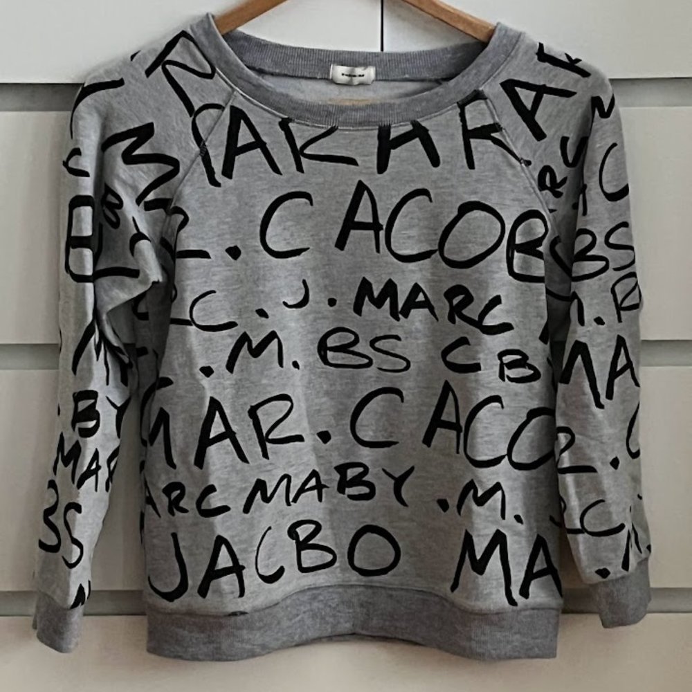 Graffic Top Raglan sleeve size XS